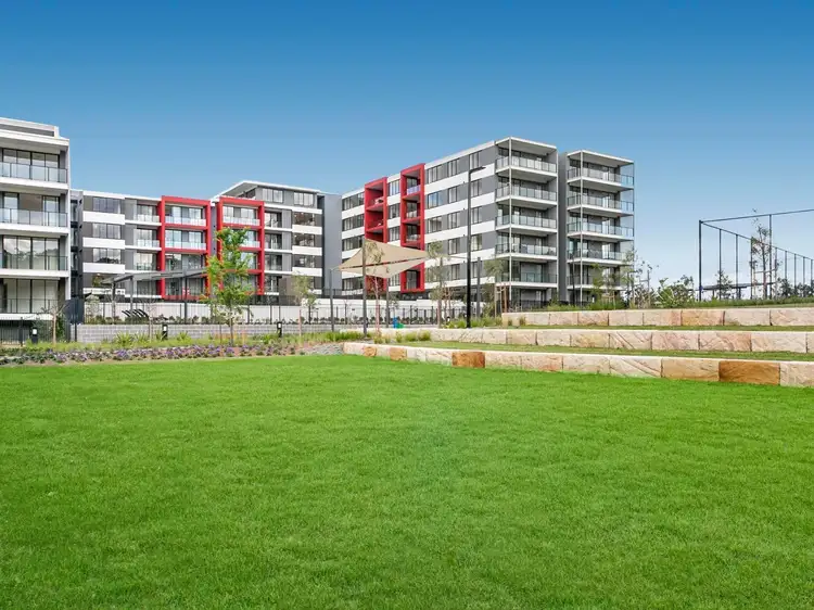 408/10 Grassland Street