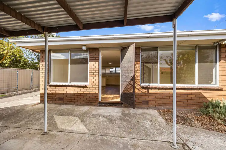 4/6 Marilyn Street, Wendouree VIC 3355