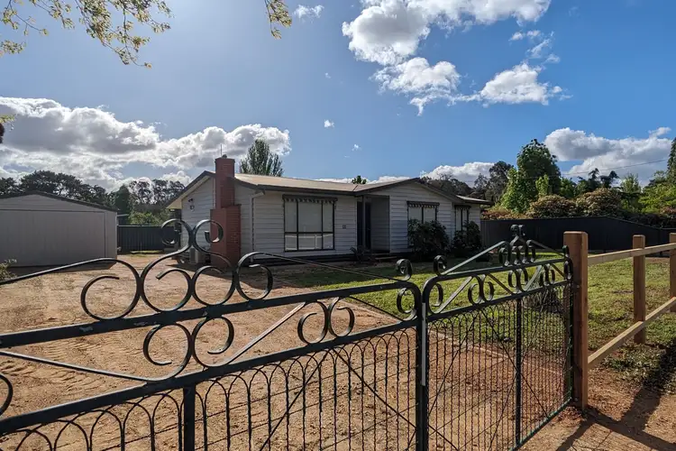 46 Main Road, Campbells Creek VIC 3451