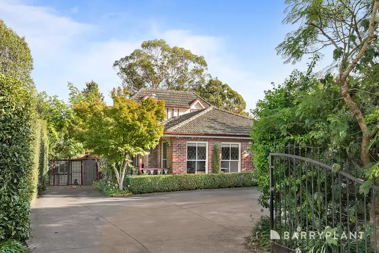 51 Bellara Drive, Mooroolbark VIC 3138