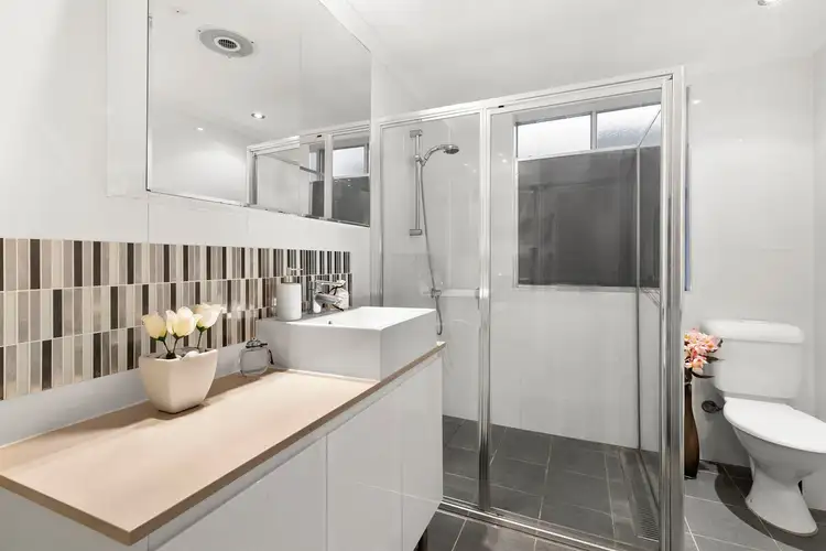 Third view of Homely apartment listing, 5/38 Seaview Street, Cronulla NSW 2230