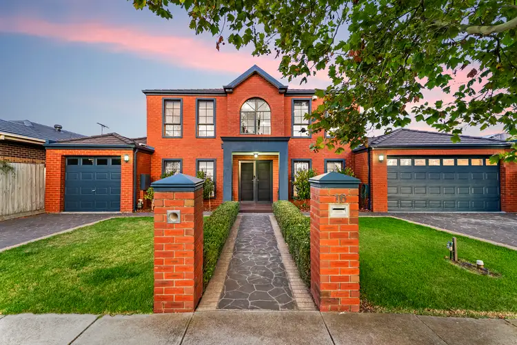 16 Glenview Court, Hillside VIC 3037