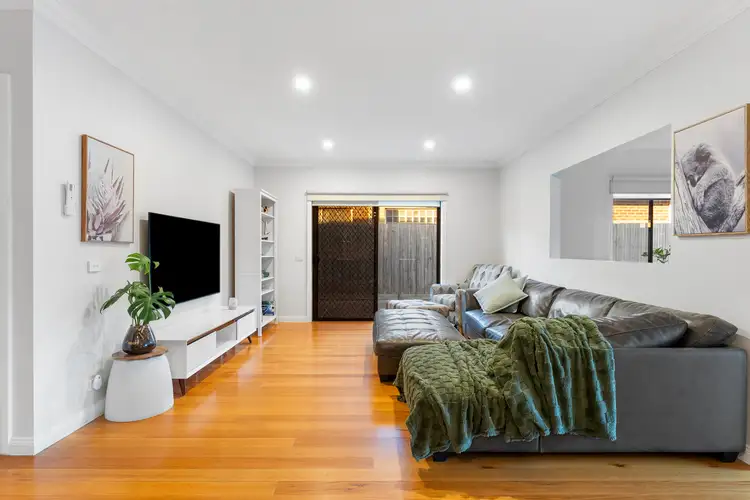 Fifth view of Homely house listing, 16 Glenview Court, Hillside VIC 3037