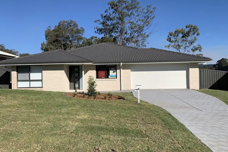10 Dianella Crescent