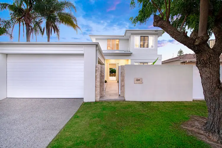 6 Frascati Street, Mermaid Waters QLD 4218