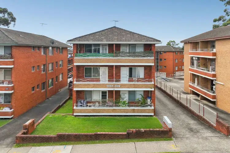 4/13 Thurlow Street, Riverwood NSW 2210