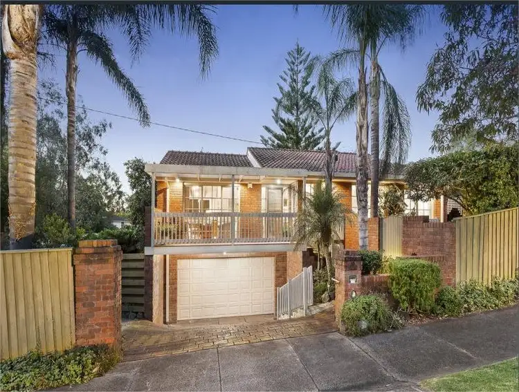 9 Prince Edward Avenue, Mitcham VIC 3132