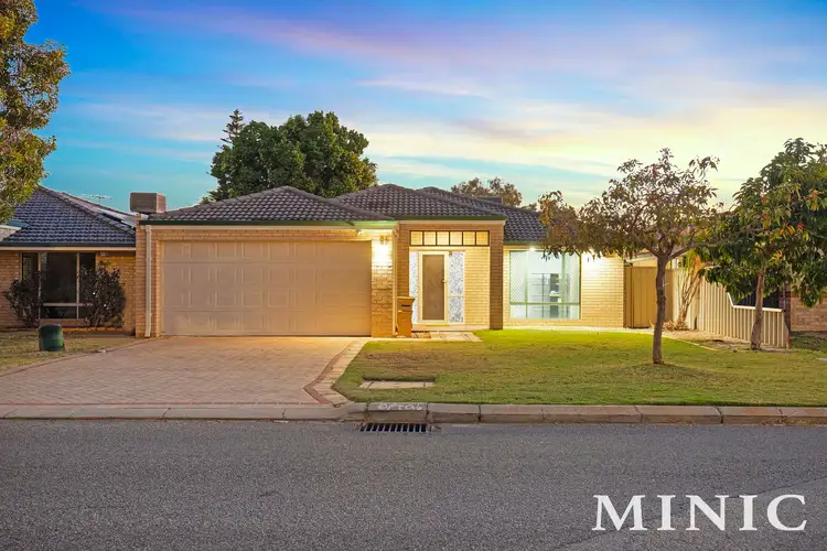 61 Centre Street, Queens Park WA 6107