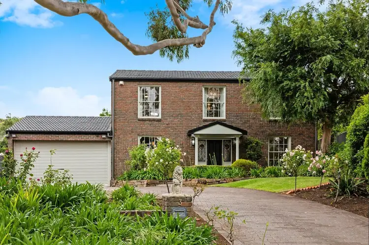 3 Holly Grange Court