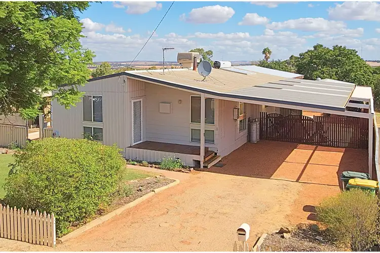 16 Ackland Street, Wongan Hills WA 6603