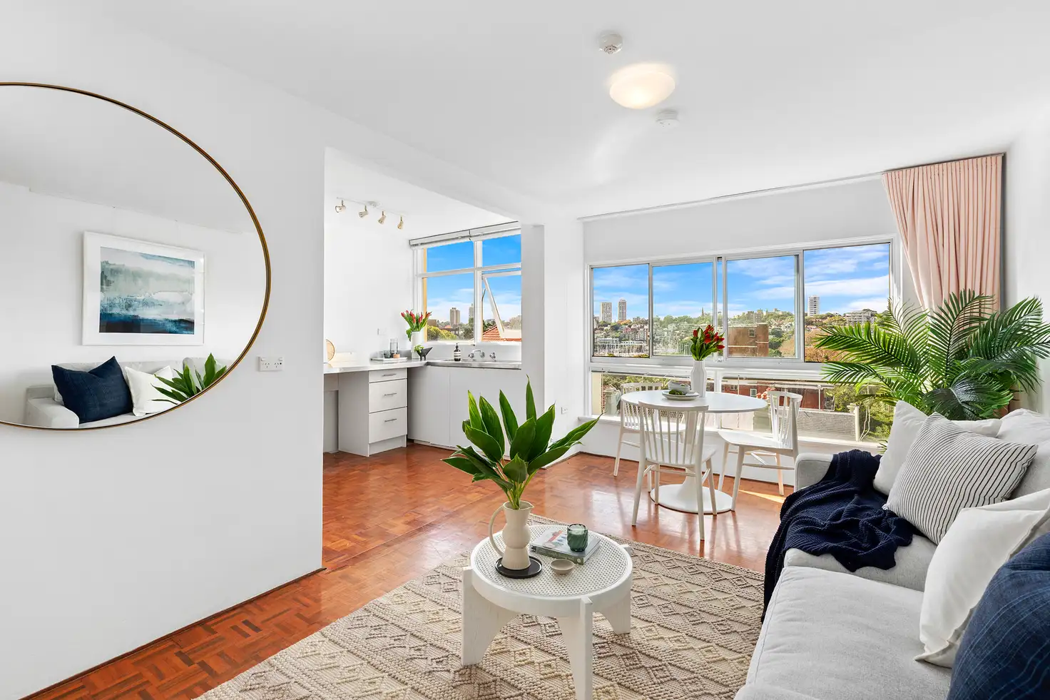 Main view of Homely apartment listing, 39/51-59 Roslyn Gardens, Elizabeth Bay NSW 2011