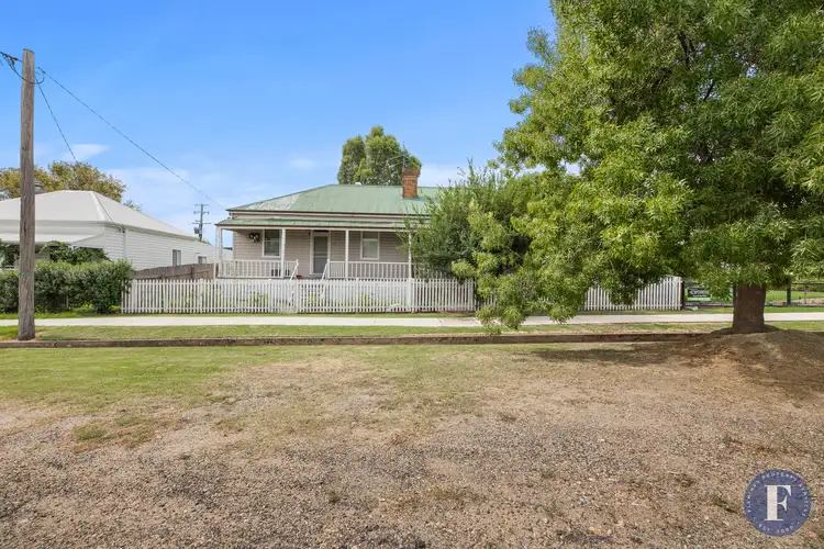 21 Binalong Street