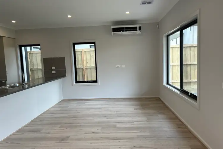 Fifth view of Homely townhouse listing, 26 Friesian Avenue, Taylors Lakes VIC 3038