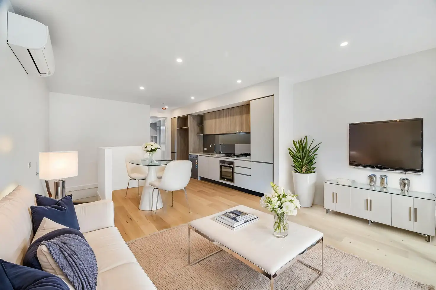 Main view of Homely townhouse listing, 37 Nova Circuit, Bundoora VIC 3083