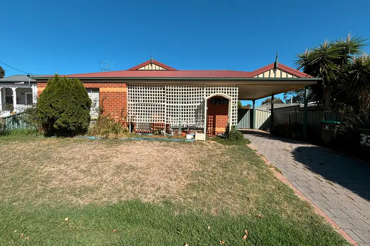 33 Wade Lane, Golden Square VIC 3555
