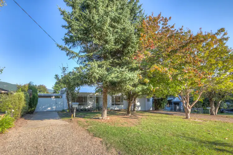 3 Station Street, Bright VIC 3741