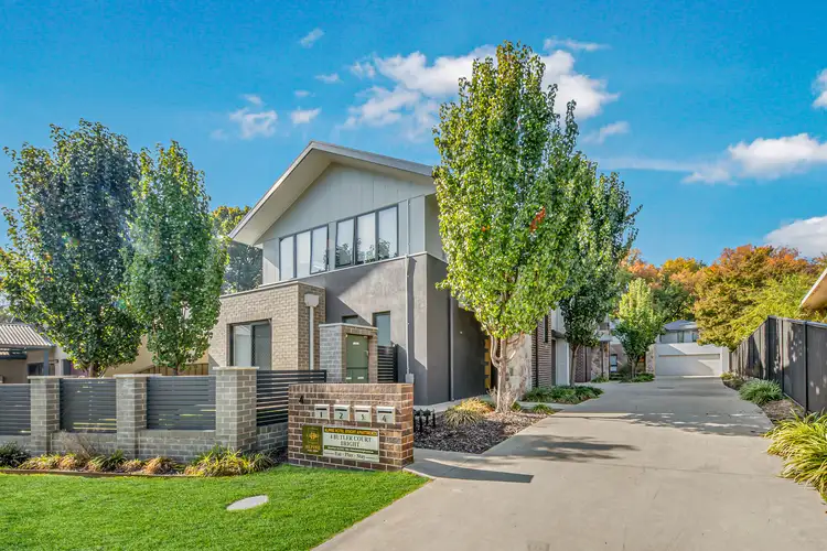 Main view of Homely townhouse listing, 2/4 Butler Court, Bright VIC 3741