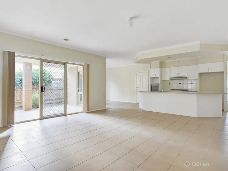 16 Barak Avenue, Berwick VIC 3806