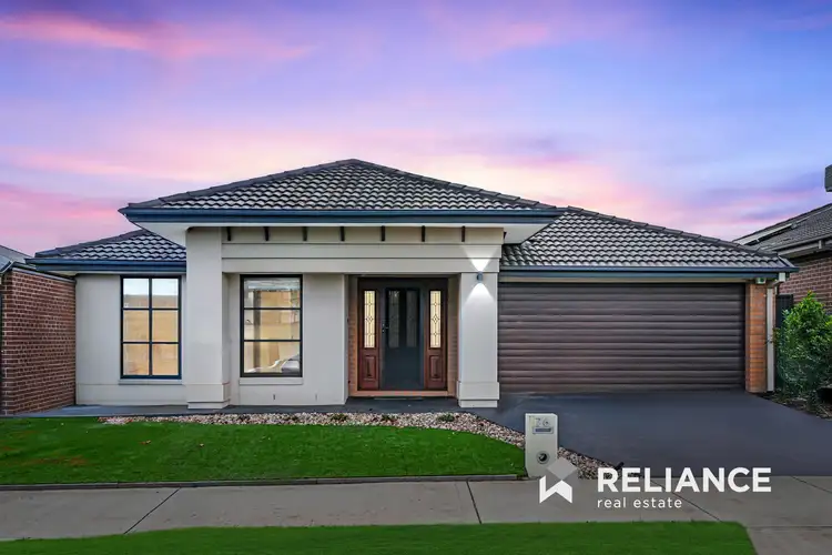 76 Wimbledon Boulevard, Strathtulloh VIC 3338