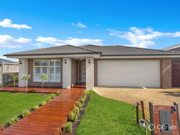 3 Mernoo Avenue, Clyde North VIC 3978