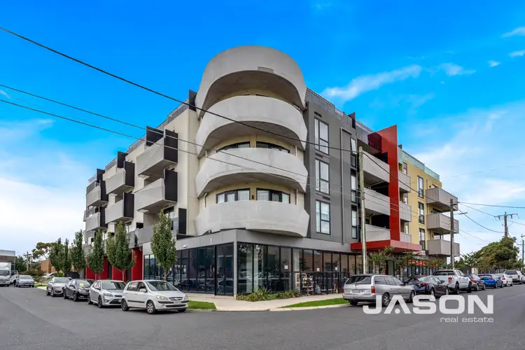 303/8 Webb Road