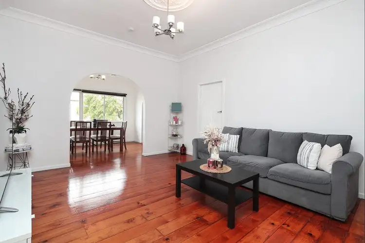 1 Leamington Street, Woolloongabba QLD 4102