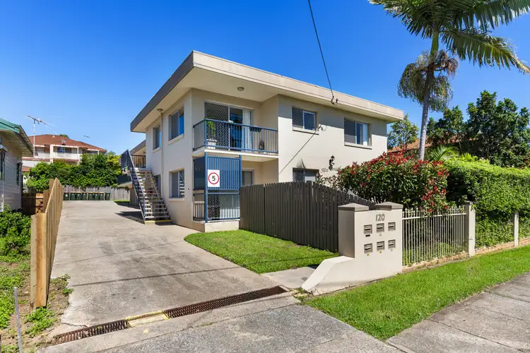 2/120 Miller Street