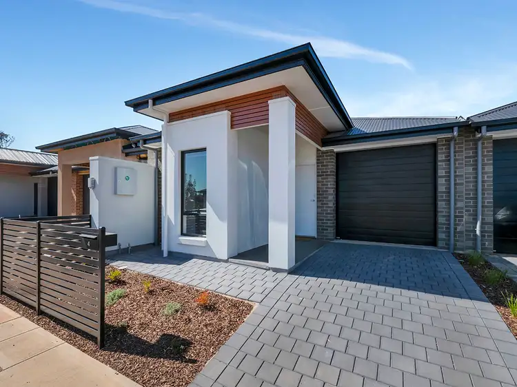 4 Tikalina Court