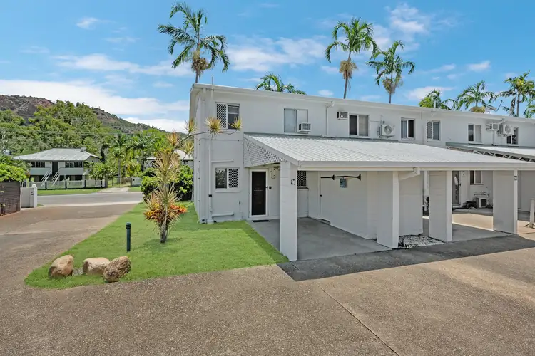 11/21-23 Landsborough Street