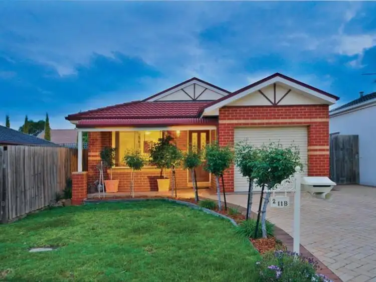 2/11B Wanaka Drive, Taylors Lakes VIC 3038