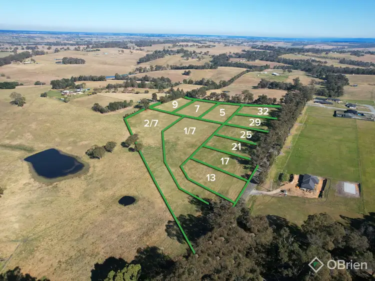 2/7 Hodges Estate Road, Wy Yung VIC 3875