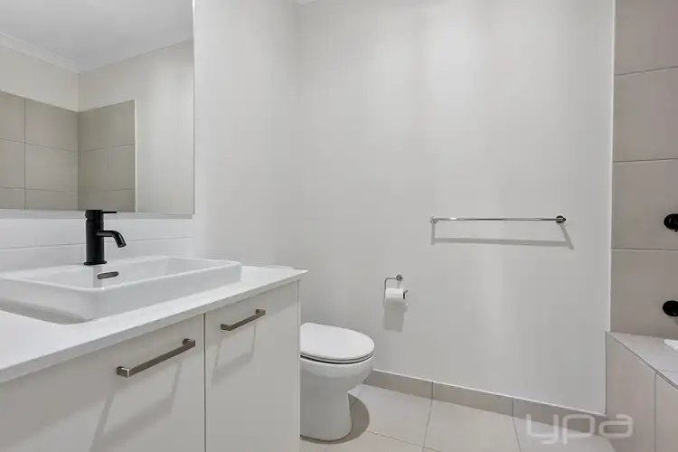 Fifth view of Homely townhouse listing, 3 Eaglemont Drive, Strathtulloh VIC 3338