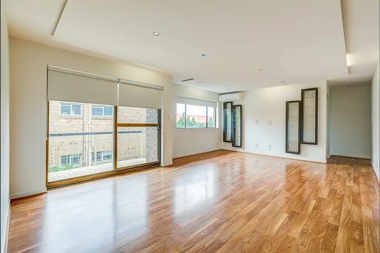 4/90 Pembroke Road, Coorparoo QLD 4151