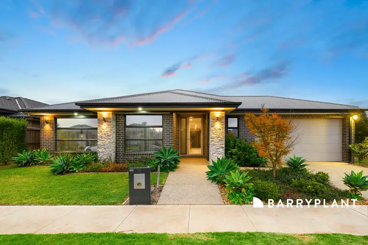 35 Wiltshire Boulevard, Thornhill Park VIC 3335