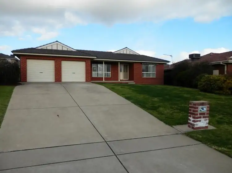 22 Yarrawah Crescent, Bourkelands NSW 2650