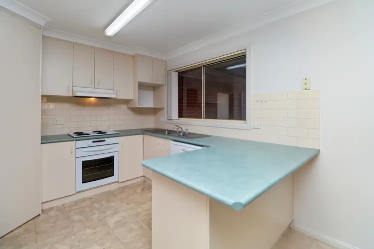 22 Yarrawah Crescent, Bourkelands NSW 2650