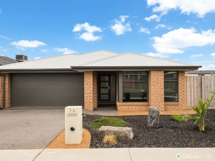 16 Elsa Terrace, San Remo VIC 3925