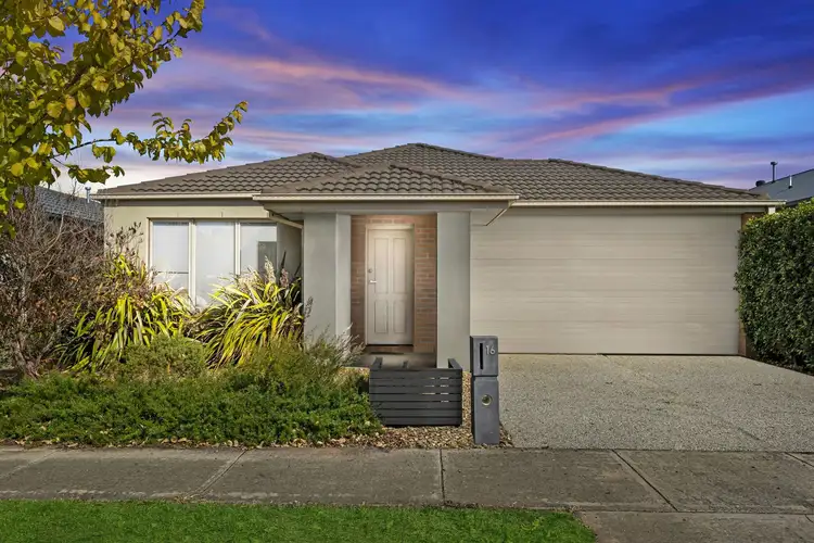 16 Glider Street