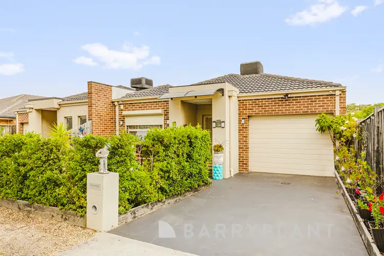 7 Koonawarra Terrace, Melton West VIC 3337