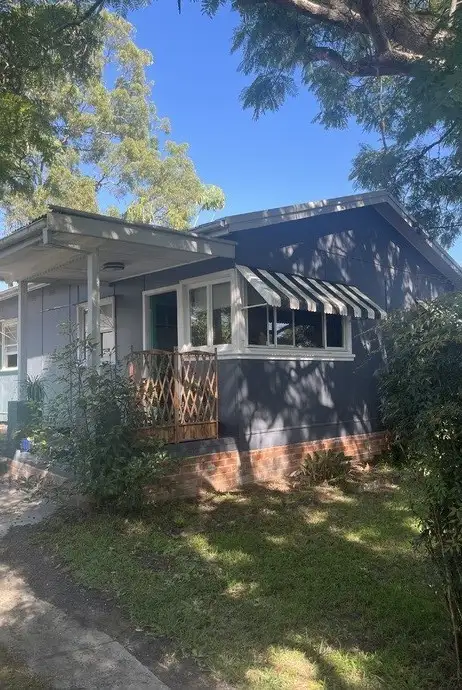 6 Terry Avenue, Woy Woy NSW 2256
