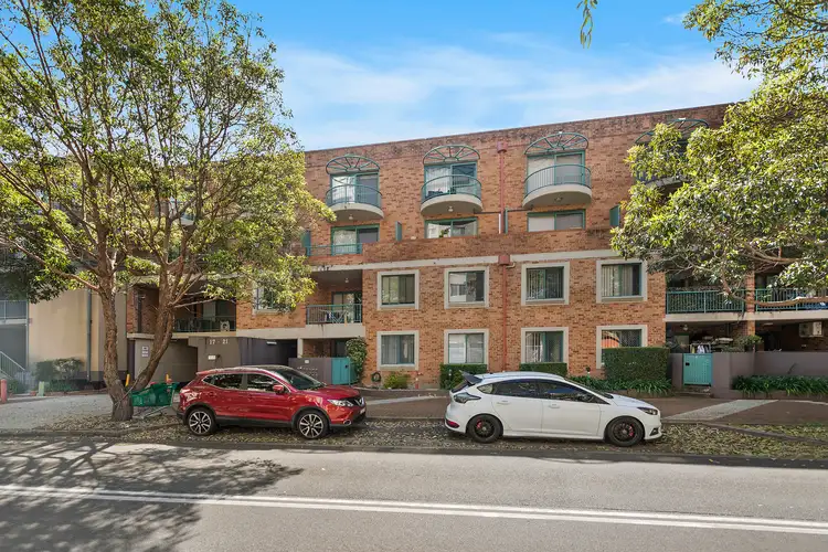 2/17 Willock Avenue, Miranda NSW 2228