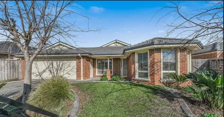 61 Westmoreland Avenue, Cranbourne North VIC 3977