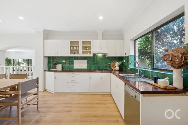 Fifth view of Homely house listing, 2 Elura Court, Flagstaff Hill SA 5159