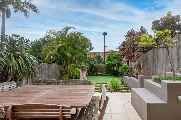 25 Whaling Road, North Sydney NSW 2060