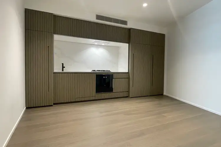 529/631 Victoria Street
