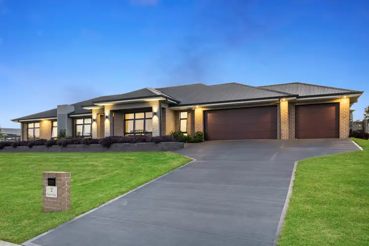 2 Carey Close, Louth Park NSW 2320