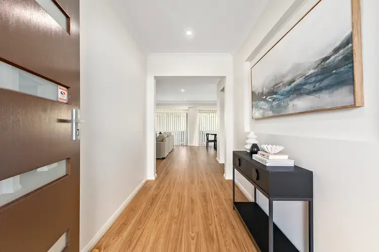 Fifth view of Homely house listing, 2 Carey Close, Louth Park NSW 2320