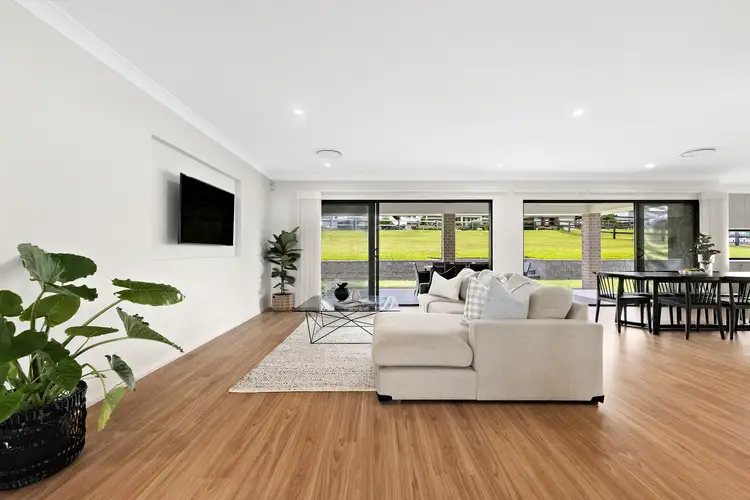Sixth view of Homely house listing, 2 Carey Close, Louth Park NSW 2320