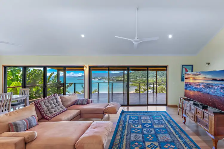 4 Stewart Drive, Cannonvale QLD 4802