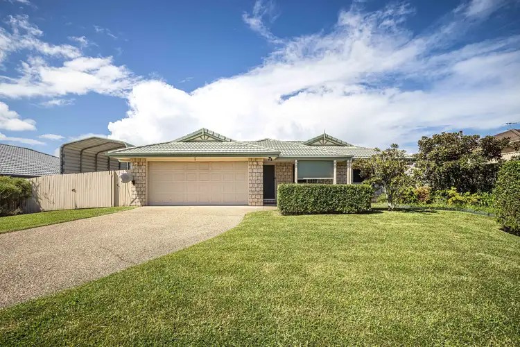 15 Monavale Court, Sandstone Point QLD 4511